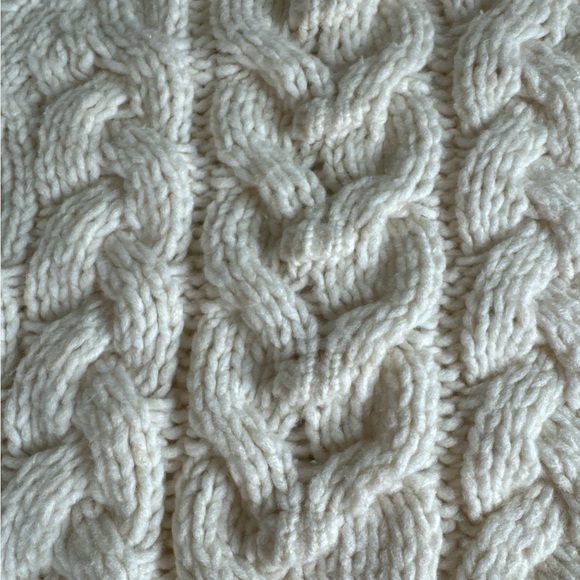 ZARA Extra Chunky Crew Neck Cable Knit Pullover Sweater, Size M - Picture 5 of 9